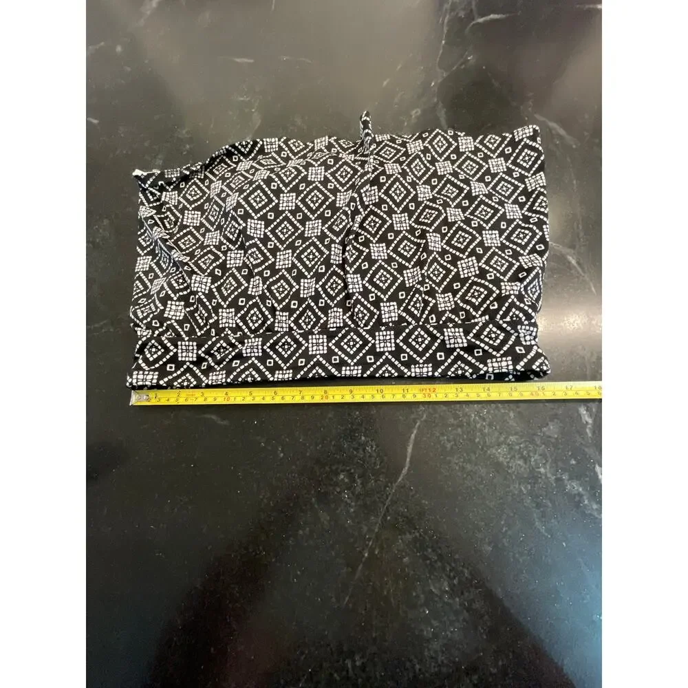 Land's End Swim Skirt black and white geo print size 14